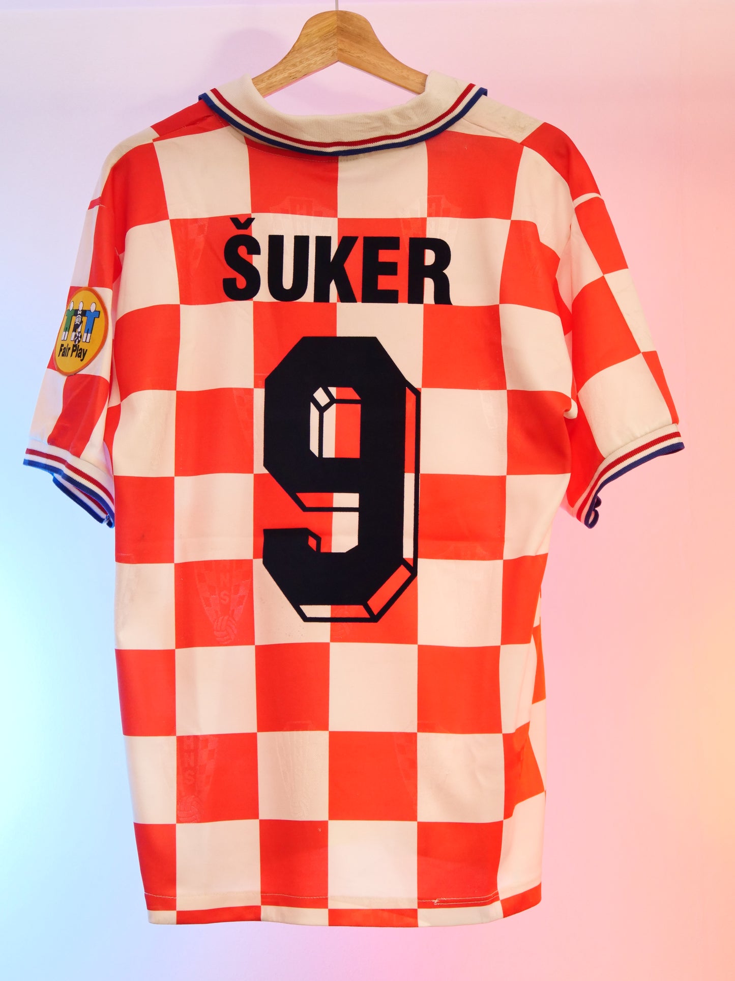 Croatia 1996/1997 Home Shirt (#9 Suker) (M)