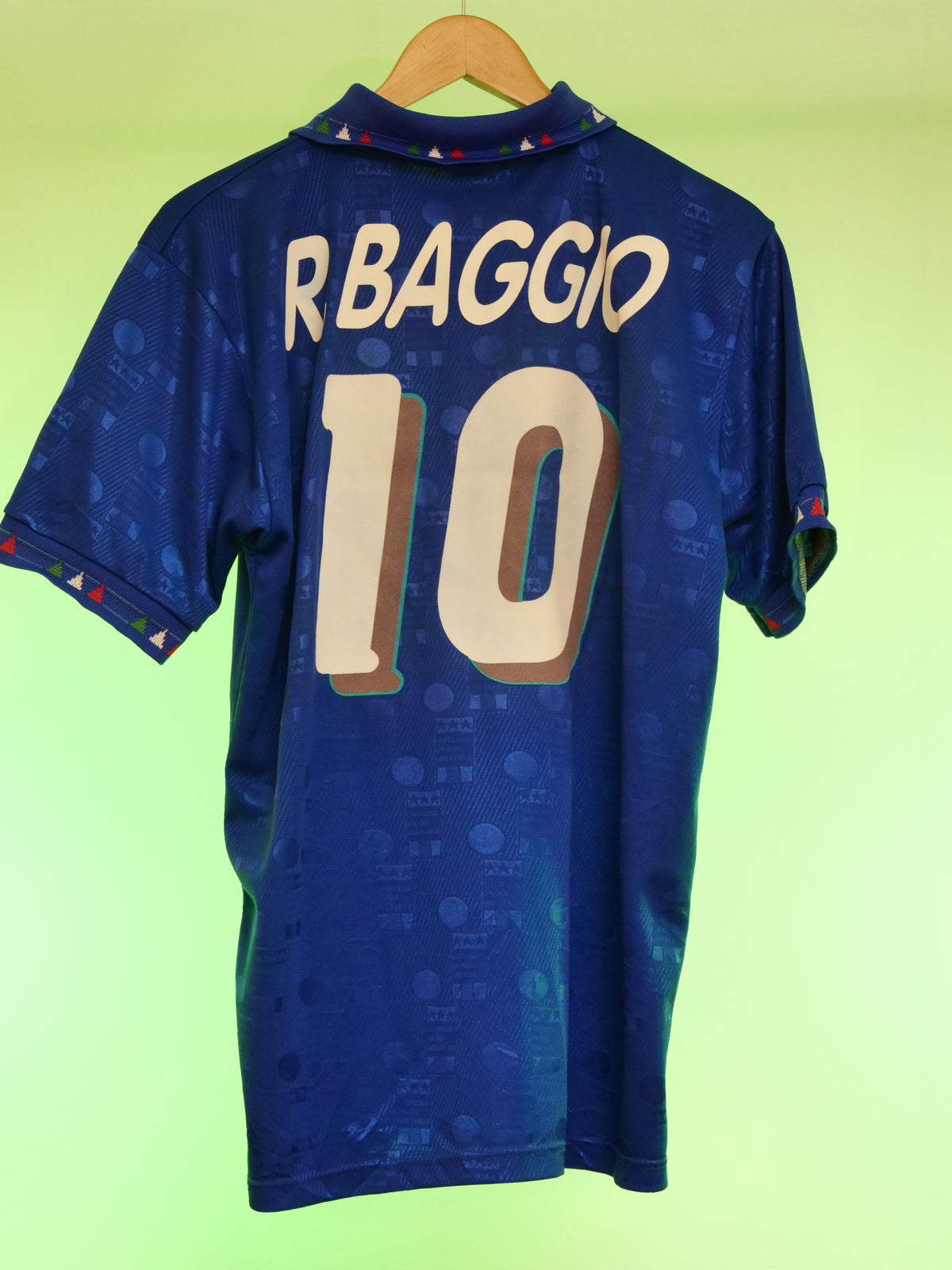 Italy 1994 Home Shirt (#10 Baggio) (L)