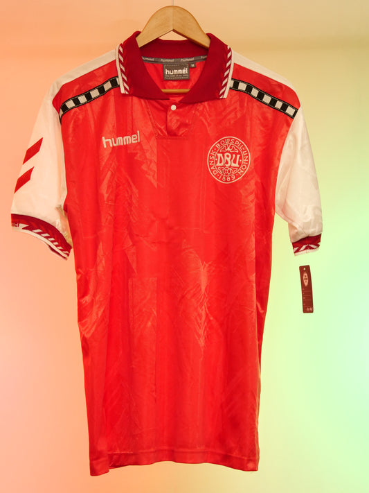 Denmark 1996/1998 Home Shirt (M)