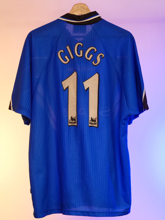 Manchester United 1996/1998 Away Shirt (#11 Giggs) (XL)